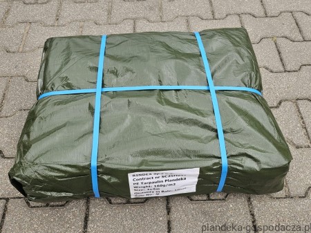 Zestaw plandek w zbiorczym opakowaniu producenta.