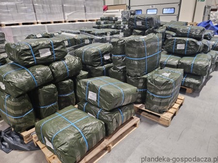 Magazyn plandek HDPE 160g/m2 rozmiar 12x18 m - produkty w opakowaniach zbiorczych na stanie magazynowym. Dostępne od ręki.